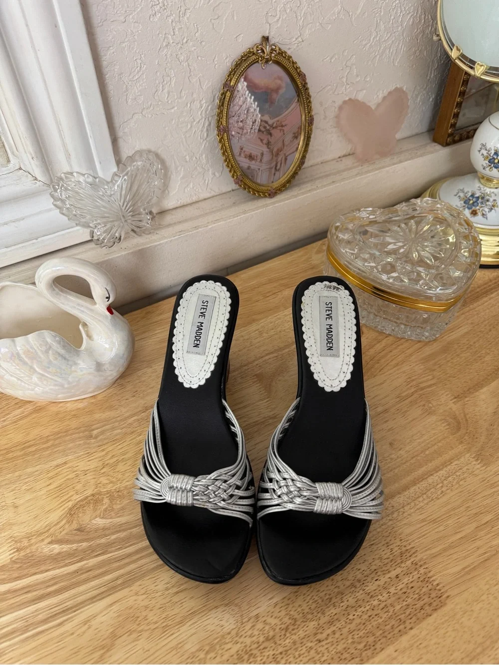 ✨Iconic early 2000s Steve Madden Y2K silver strappy wedge heels ✨ size 7.5 - Picture 4 of 13